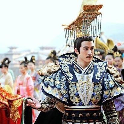 脑力侦探女帝登基选装攻略