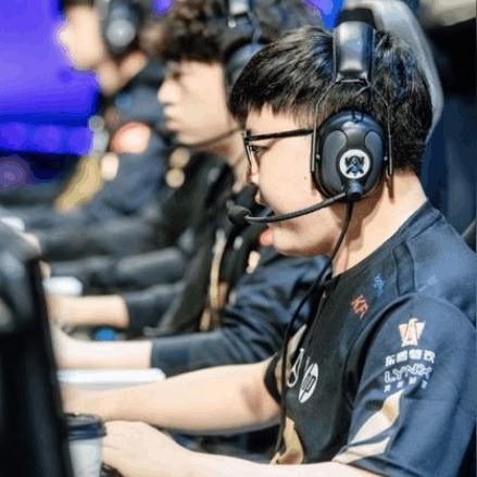 Uzi妻子严惩网络谣言！四案告捷，母亲泪洒道歉