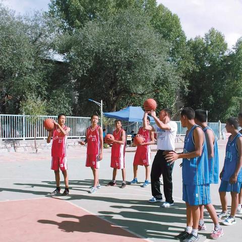 灌篮高手正版手游全新版本，助你篮球技艺大放异彩