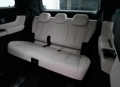 比亚迪海狮07DM-i智驾版内饰亮相：冷暖冰箱、座椅按摩