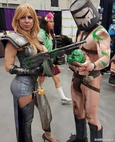 K杯女孩寻包容男友 胸甲可换装囧图