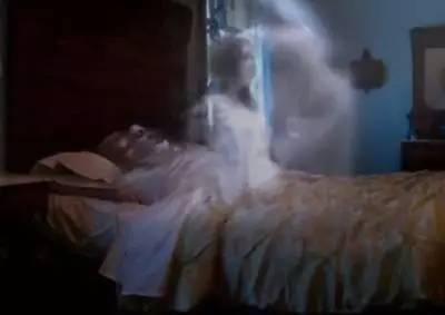 无尽噩梦女鬼现身预兆解析，女鬼现身时间揭秘