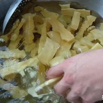 天涯明月刀手游竹笋焖肉制作教程