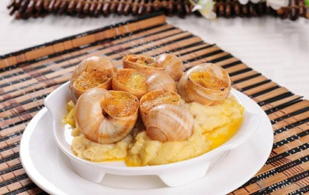 最强蜗牛沙皇炸弹属性解析