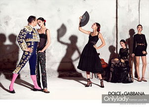 《Swords & Slippers》截图：白雪公主翘臀抢镜