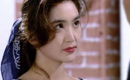 《绝区零》新角色薇薇安PV：紫发泪痣少女惊艳亮相