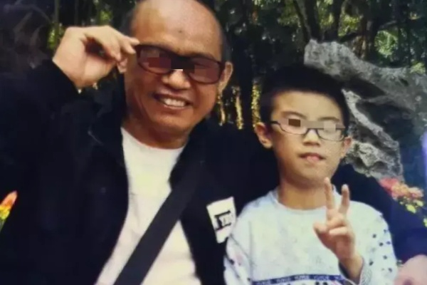 三姓家奴变三好父亲：阳光男孩蜕变记