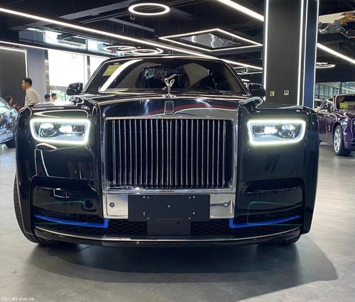 平民版劳斯莱斯：荣威加长豪华轿车核心解析