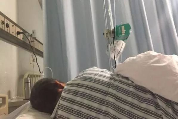 徐冬冬35岁曝胆囊困扰住院，工作负荷致胆囊不堪重负