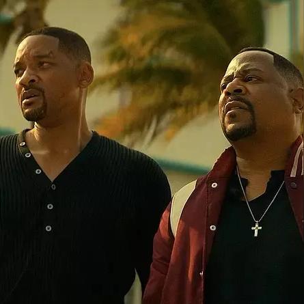 《机械战警》全新力作上映！勇攀高峰，直捣黑帮心脏