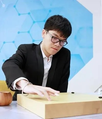 柯洁直播谈智驾：太笨太惊悚，最好别用