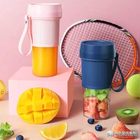 美国真空洗耳机测评引3500万网友围观：真“洗脑”像卖榨汁机