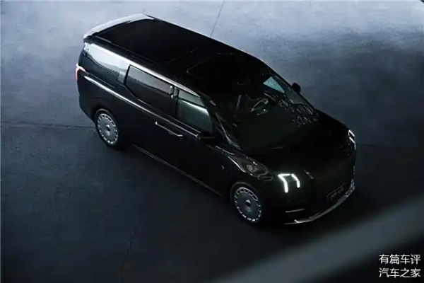 赵心童斯诺克世锦赛夺冠 座驾曝光：147专属拉花极氪009