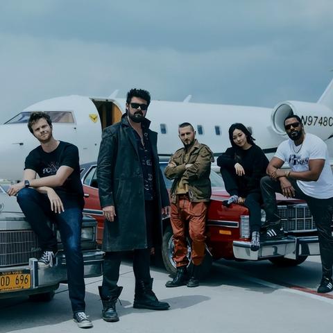 《邪恶力量》主演《黑袍》第五季再同框:三人剧情杀青