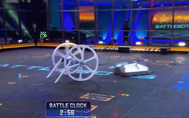 BOTSU机器人爆笑大战，竞技笑料横生