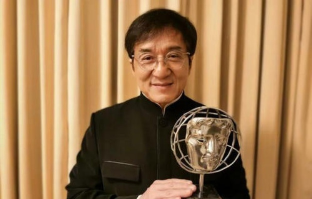 成龙从未计划从影坛退休!71岁高龄仍将亲自上阵！