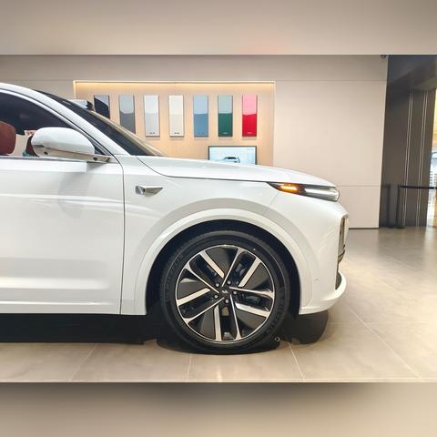 30万以上新能源销冠!理想L7交付量突破30万辆