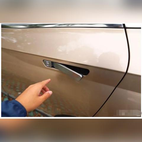 新能源汽车隐藏式门把手危害 专家炮轰是“脑残设计”：阻碍逃生