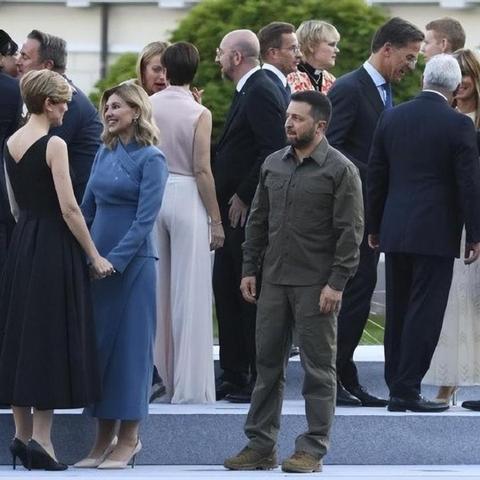 《炮灰军团》全新FPS独立游戏试玩上线！低模荒诞战场，战术混乱新境界