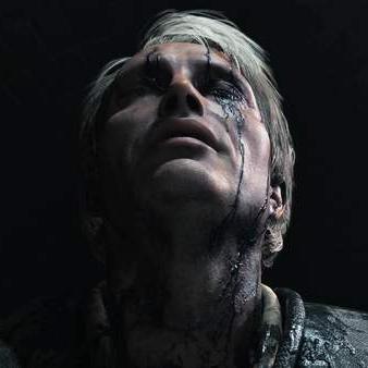 小岛吃蛋糕庆死亡搁浅2进厂压盘：频频点头表示美味