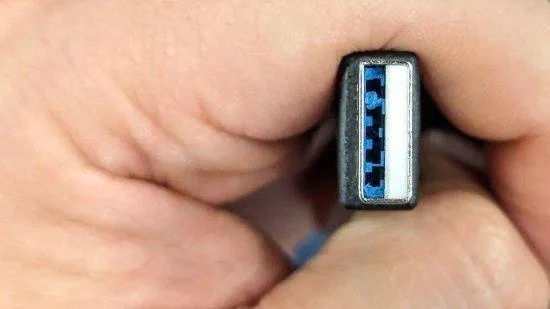 选手称PS5过热严重影响EVO比赛结果:转接器要烤化了