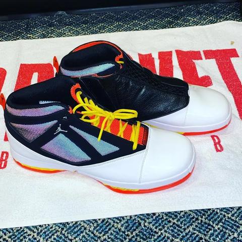 薄到极致！iPhone 17 Air对比16Plus曝光