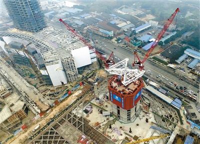 《GTA6》超高地标引人注目：疑似是佛州最高塔！