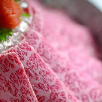 小米YU7钛金属色公布：来自未来的豪华质感