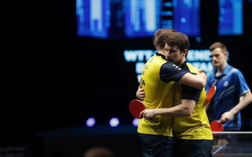 乐极生悲！世乒赛法国男双跪地庆祝受伤退赛