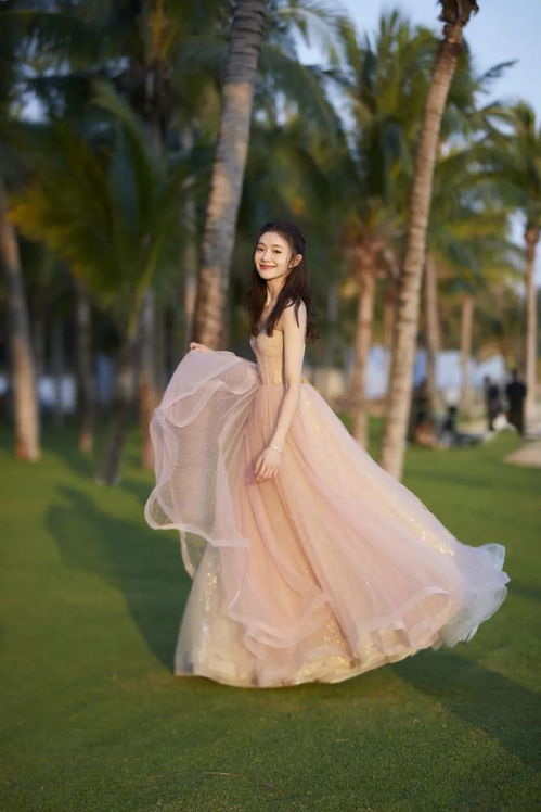 刘浩存的体重 还得是战神的动态图