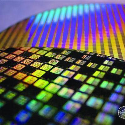 英伟达中国特供AI芯片来了 价格较H20砍半！