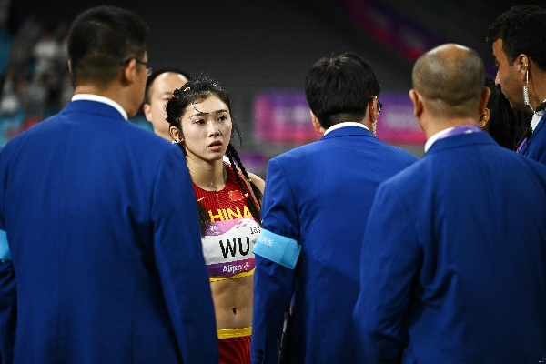 吴艳妮亚锦赛13秒07摘铜 赛后哽咽向大家道歉：很对不起大家
