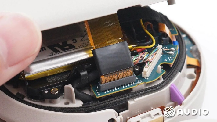 索尼WH-1000XM无线降噪耳机拆解：不再胶水固定电池