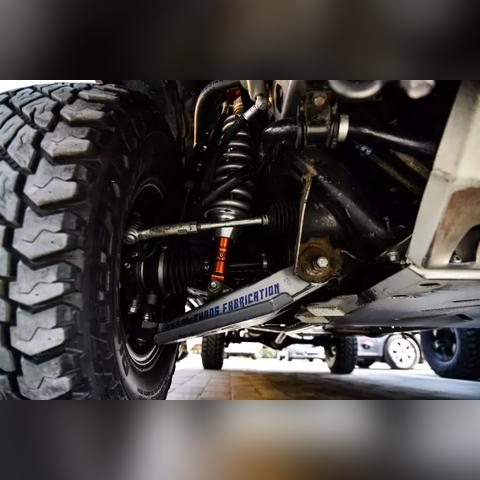 《Total Chaos》新预告：激战怪异生物