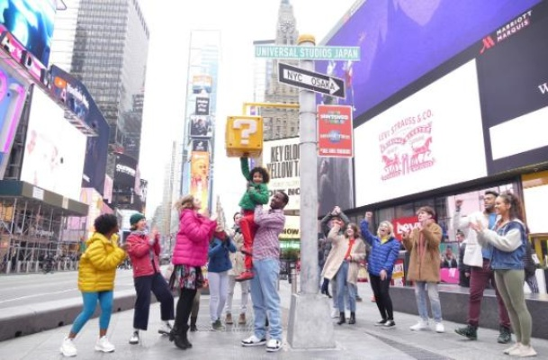 纽约首排NS2玩家30天等新机，60天排队男打卡传奇