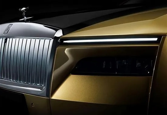 劳斯莱斯高管揭秘：为何不跟风“大屏”潮流，旋钮手感成新宠
