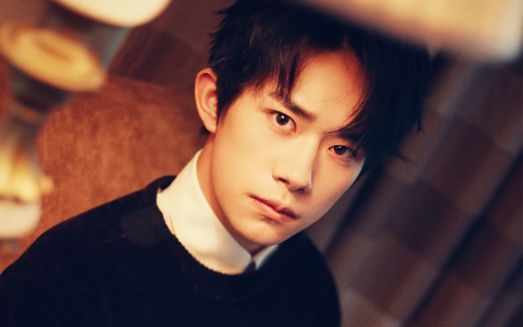 易烊千玺：17岁奥斯卡，24岁戛纳，华语男演员最年轻纪录！