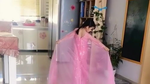 《缇安COS服装搭配染色秘籍，打造完美开放空间造型》