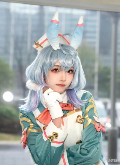 《希格雯COS服装搭配染色秘籍，打造开放空间专属造型》