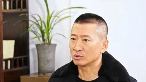 周杰犀利反击：“苍蝇不叮无缝蛋”真相揭秘！