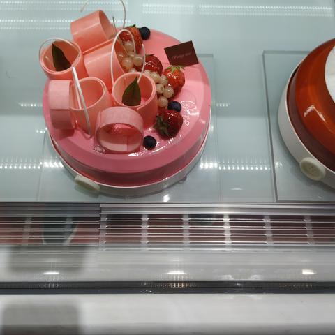 《英雄联盟》手游跨区费用一览，转区价格速查！