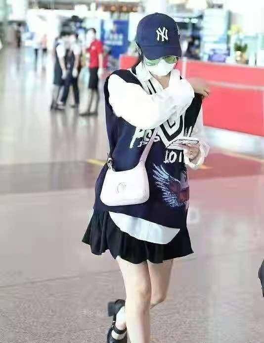 《剑星》女主红旗袍下大白腿，PC实机演示惊艳曝光