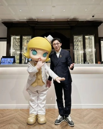 泡泡玛特首店盛大开业，王宁1500亿身价剪彩现场揭秘