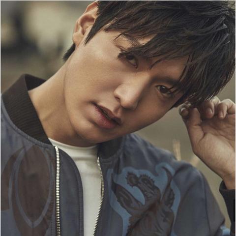 《湿身诱惑！《第一后裔》泳池新皮肤抢先看，神秘上线时间曝光》