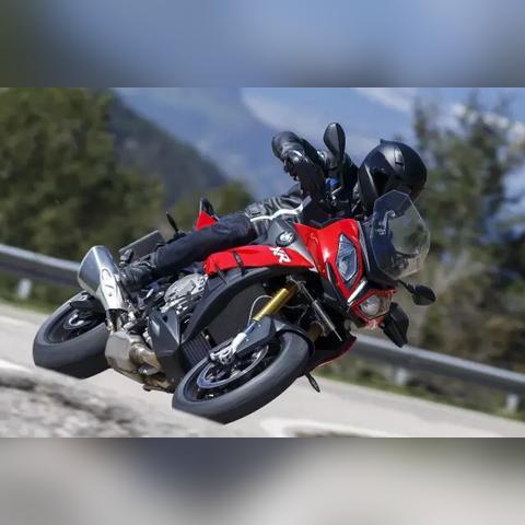 《生化危机》里昂：从鲜肉到沧桑，颜值大转变！