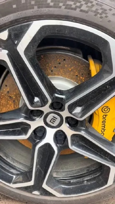 小米官方回应刹车盘生锈：正常现象，制动无忧！