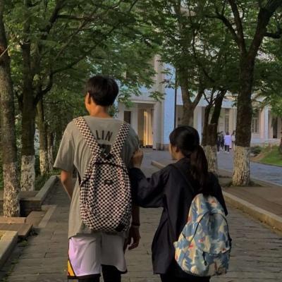 《情侣互动新潮流：老公昵称大揭秘！》