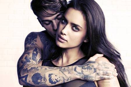 《三男一狗》十二年经典再现，揭秘魅力长存之谜！