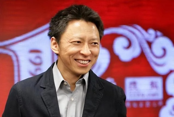 《张朝阳换豪车！30万级新座驾曝光》