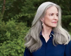 《吴珊卓获达特茅斯学院荣誉博士！游戏界女神荣耀升级》